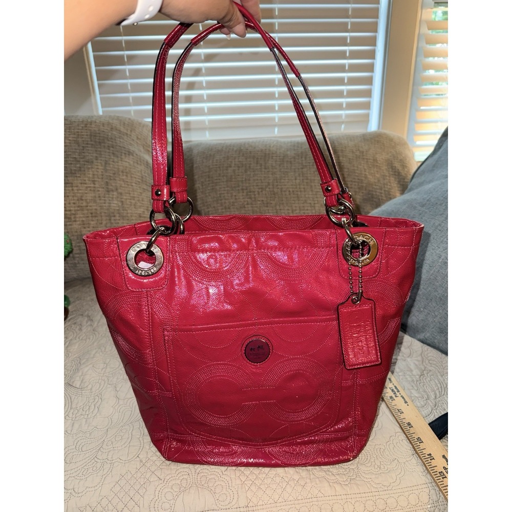 Coach Signature Berry Pink Patent Leather Shoulder Bag/ Purse